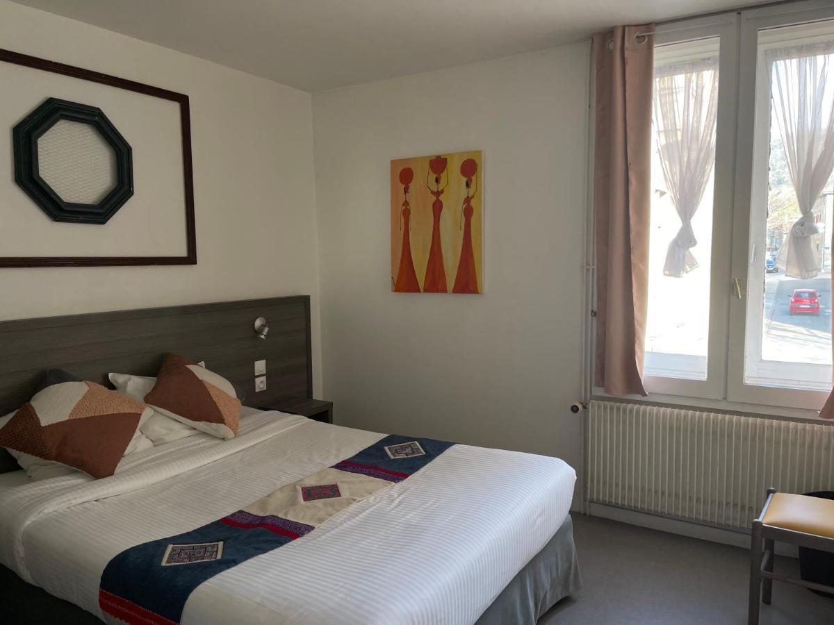 Cuiseaux Logis Hotel Restaurant & Pizzeria Vuillot מראה חיצוני תמונה