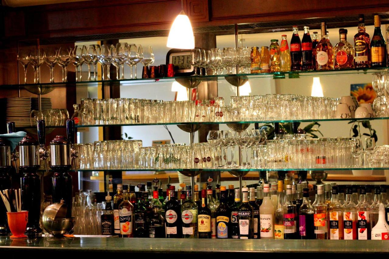 Cuiseaux Logis Hotel Restaurant & Pizzeria Vuillot מראה חיצוני תמונה