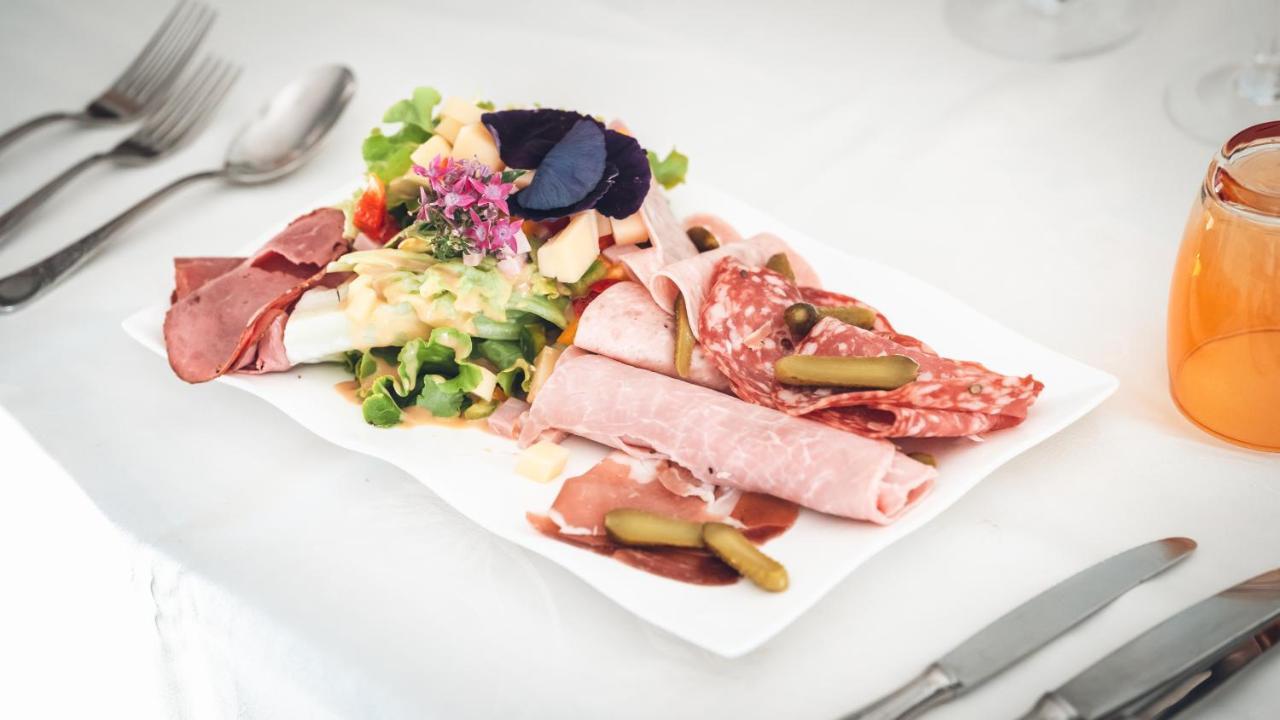 Cuiseaux Logis Hotel Restaurant & Pizzeria Vuillot מראה חיצוני תמונה